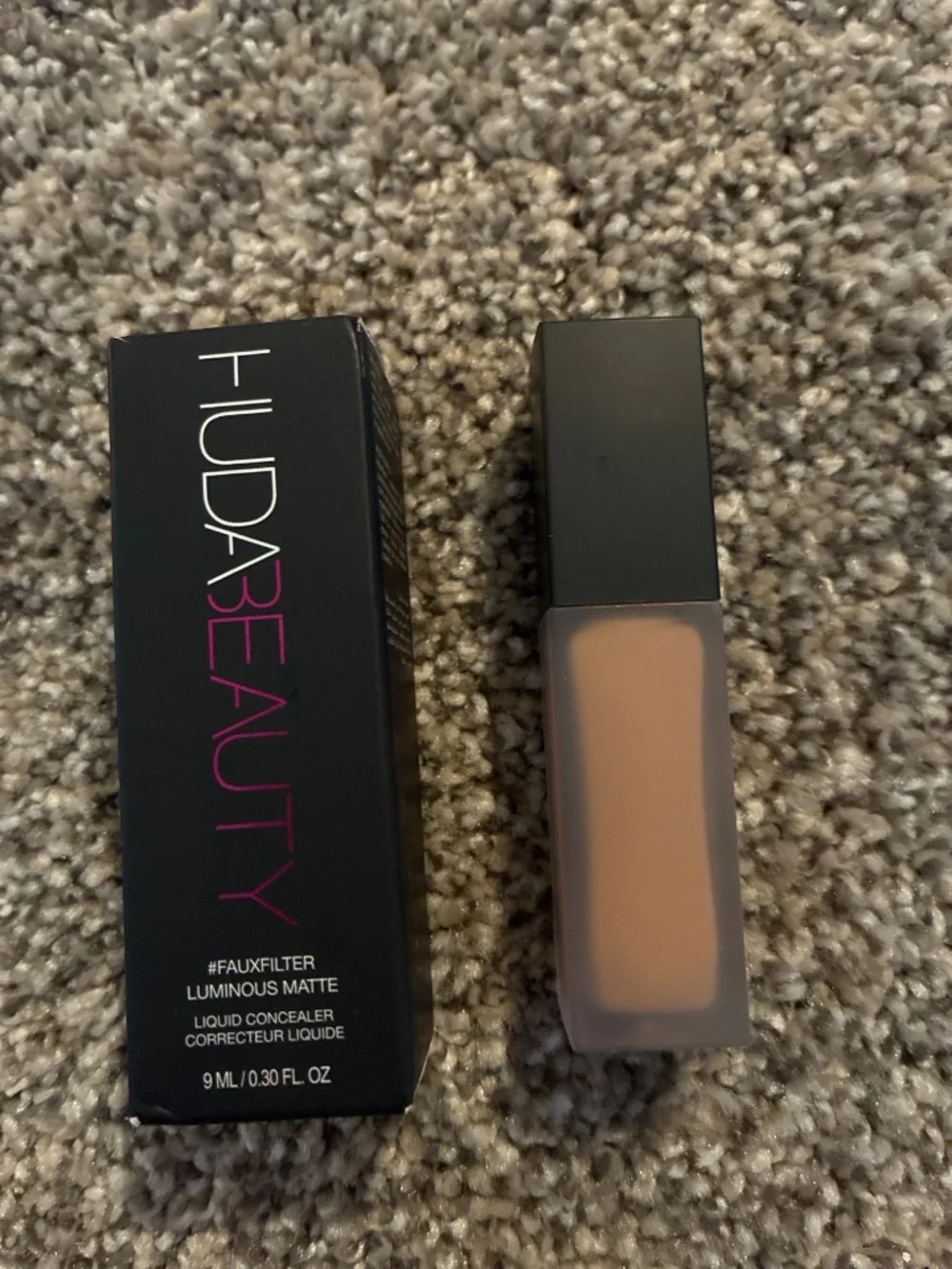 Huda Beauty Faux Filter Concealer Candy Corn